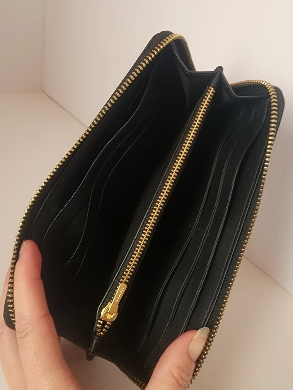 Coach Essentials Slim Accordion Wallet NWT (Flawed)